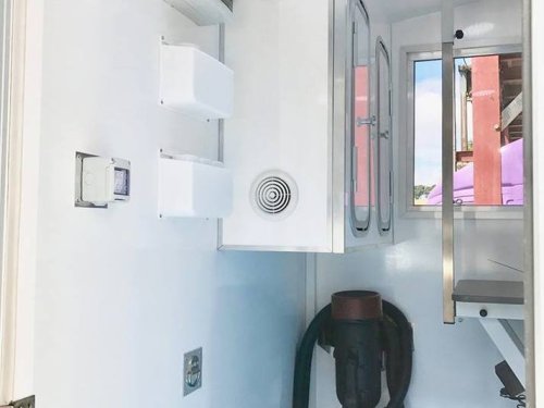 Grooming Trailer
