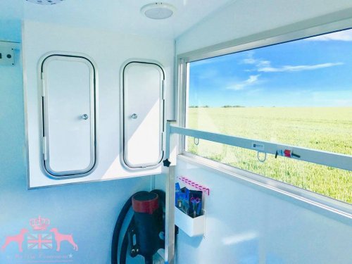 12ft Trailer with a Deluxe 