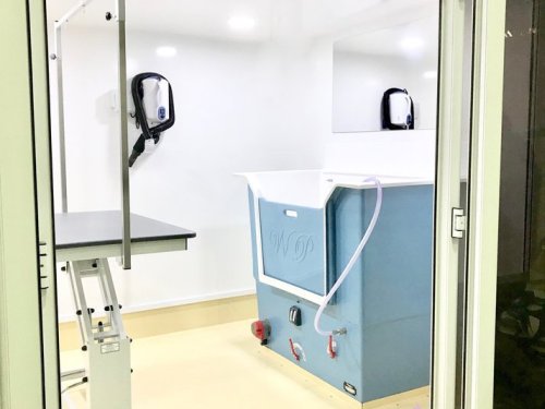 10x8 Groom pod with wood effect cladding in grey with a bespoke two tone conversion with extras