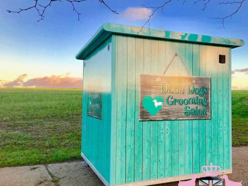7x8ft Pod with a Bespoke conversion and Vinyl wrap in turquoise aged wood effect