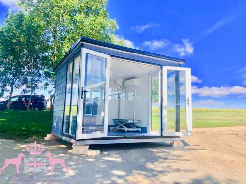 TRIPLE ASPECT POD WITH FIBRE CLAD