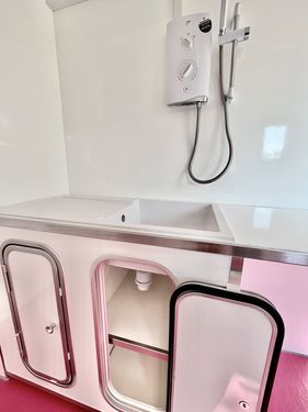 Cat Grooming Pod